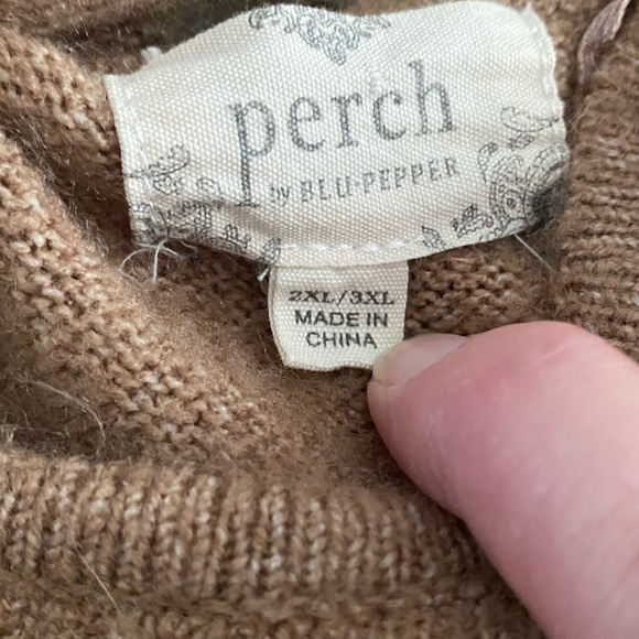 Perch By Blu-Pepper- Women’s 2XL/3XL Color Block Sweater - Picture 2 of 5